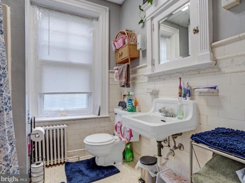 365 College Ave, Lancaster PA 17603-3319 exterior