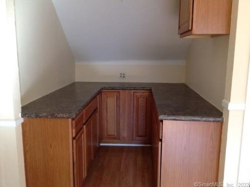 198 State St, Ansonia CT  06401-3043 exterior