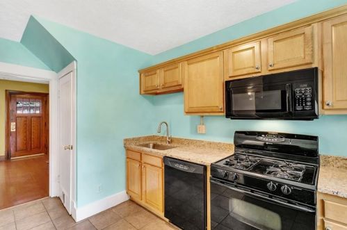 7356 Whipple St, Pittsburgh PA 15218-2054 exterior