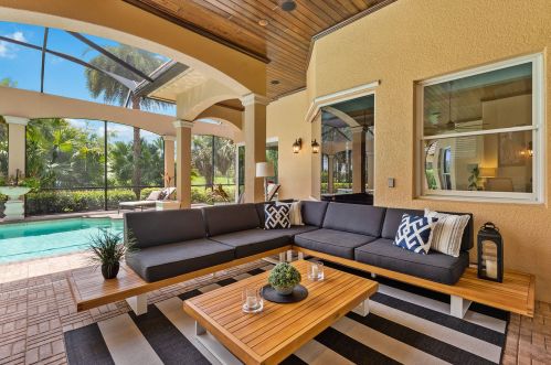 3828 Mahogany Bend Dr, Naples FL  34114-6425 exterior