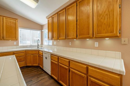 8686 White Peacock Way, Elk Grove CA  95624-3701 exterior