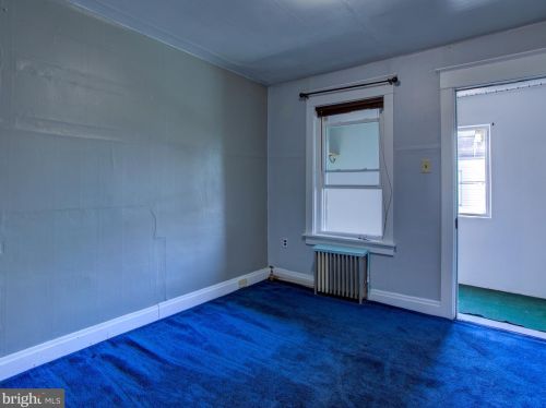 737 28th St, Harrisburg PA 17111-1127 exterior