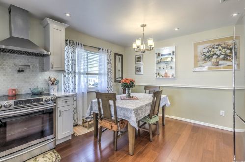 114 Granada Pkwy, North Lindenhurst NY  11757-6013 exterior