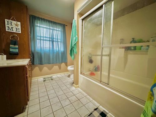 1069 Old Youngstown Rd, New Castle PA  16101-8731 exterior