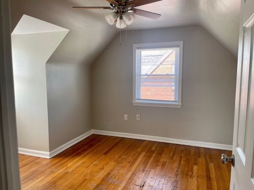 802 Locust St, New Castle PA  16101-2130 exterior