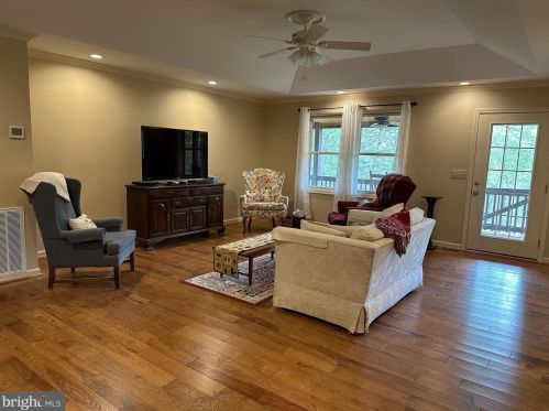 6319 Page Valley Rd, Richmond National Battlefiel VA  22835-7612 exterior