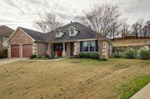 2712 Pinnacle Dr, Burleson, TX 76028-8315