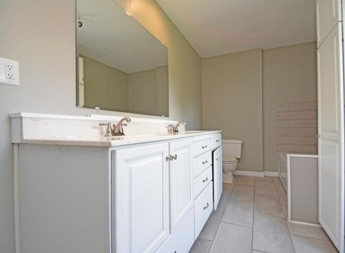 1297 Surrender Ct, Amelia OH  45102-1640 exterior