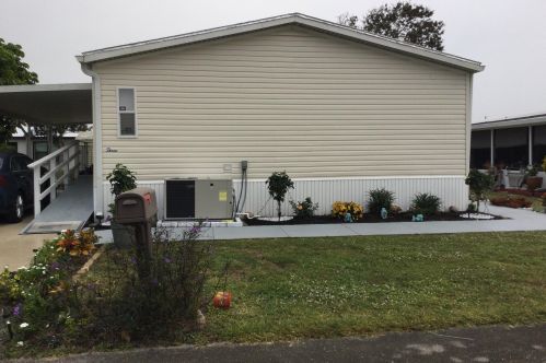 3 Cordova Ln, Fort Pierce, FL 34952-2839