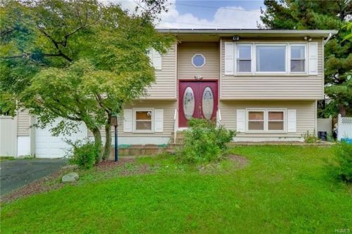 49 Morton St, Garnerville, NY 10923-1428