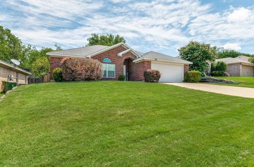 1816 Cancun Dr, Midlothian, TX 76063-8509