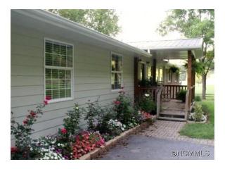 2790 Conleys Creek Rd, Whittier, NC 28789-9211