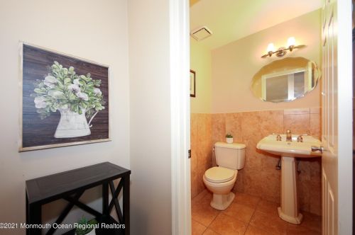 3402 James Ct, Middletown NJ  07748-3470 exterior