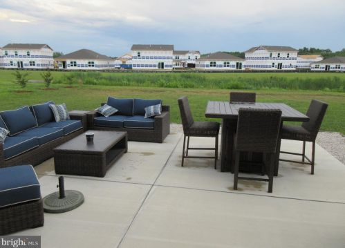 319 Planters Dr, Seaford DE  19973-7606 exterior