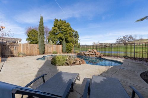 1180 Brae Ct, Folsom CA  95630-6110 exterior