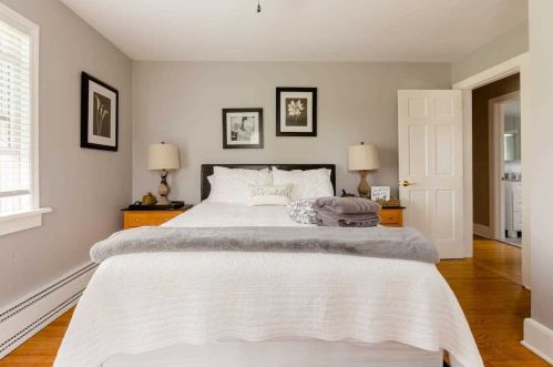 72 Maple Ave, Fishkill NY  12524-2213 exterior