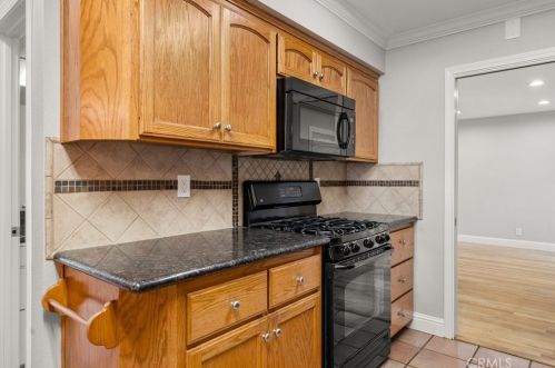 950 Karen Dr, Chico CA  95926-2819 exterior