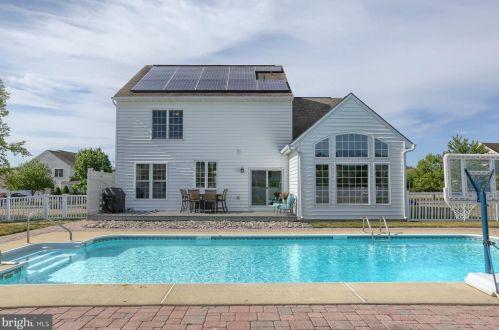 7207 Royal Oak Dr, Harrisburg PA 17112-8837 exterior