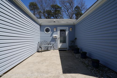74 Baser Ln, Bricktown, NJ 08724-1961