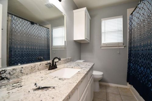 8514 Sports Haven Dr, Humble TX  77346-6000 exterior