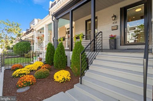 438 Kenyon St, Washington DC 20010-2915 exterior