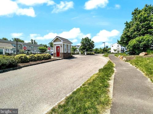 45 Old Cedarbrook Rd, Wyncote PA  19095-2038 exterior