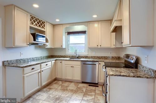 70 Acomo Dr, Siddonsburg PA  17019-9782 exterior