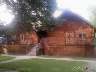 516 Liberty St, Rome, NY 13440-4035