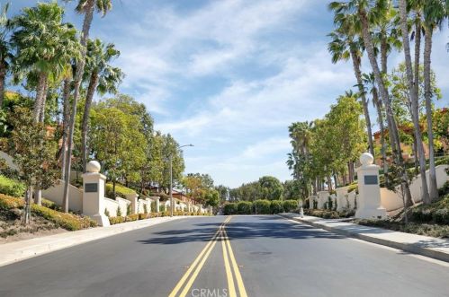 162 Villa Point Dr, Newport Beach, CA 92660-6248