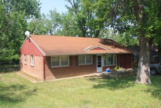 2038 College Heights Rd, Manhattan KS  66502-3506 exterior