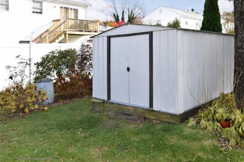 18 Atwells Ave, Providence RI 02909-1026 exterior