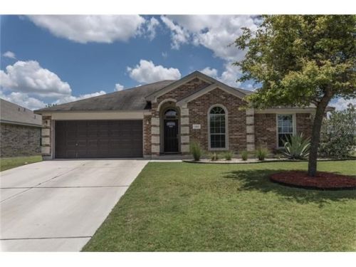 1365 Woodlands Dr, Uhland, TX 78640-5532