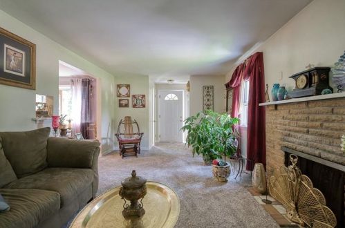 5611 Saltsburg Rd, Verona, PA 15147-3245