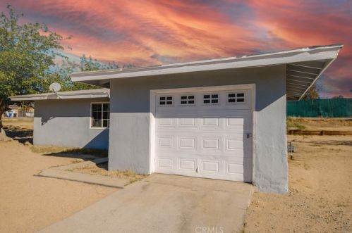 16434 Yucca Ave, Victorville CA  92395-3533 exterior