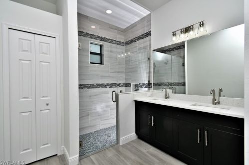 422 Progress Ave, Lehigh Acres FL 33974-0459 exterior