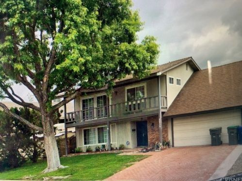 22930 Las Mananitas Dr, Santa Clarita, CA 91354-2322