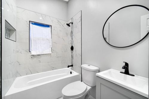 636 47th Pl, Gary IN  46409-2524 exterior