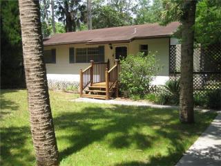 9391 Spring Cove Rd, Homosassa, FL 34448-3636