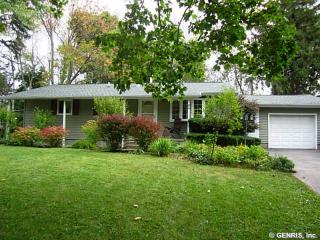 44 Westwood Dr, Brockport, NY 14420-1743