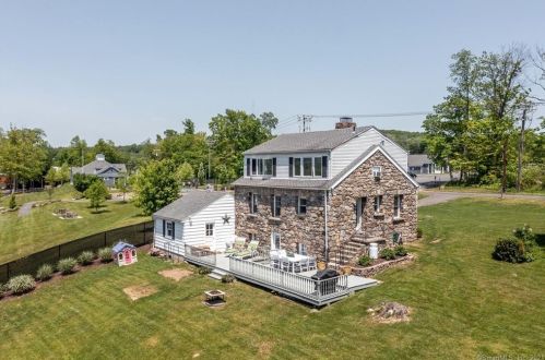 456 Candlewood Lake Rd, Brookfield Center, CT 06804-1029