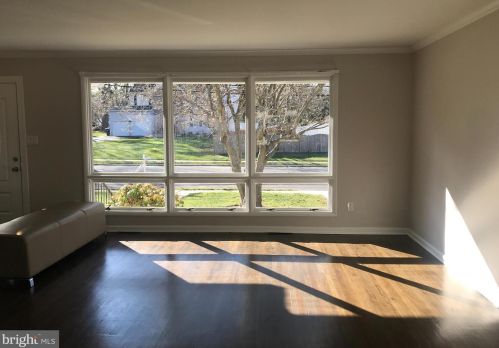 130 Darrah Ln, Trenton, NJ 08648-3110