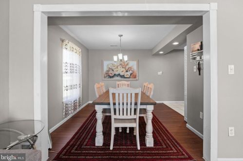 3027 Byberry Rd, Philadelphia PA  19154-1842 exterior