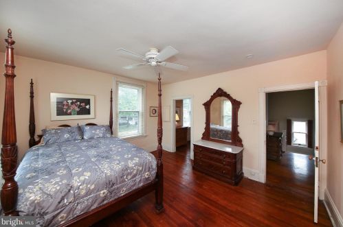 202 Ct St, Gardenville PA  exterior