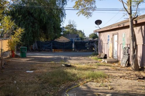 515 Crawford St, Bakersfield CA  93305-2610 exterior