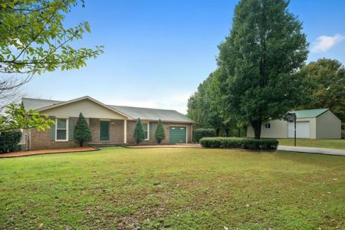 1668 Haynes Rd, Woodlawn, TN 37191-9270