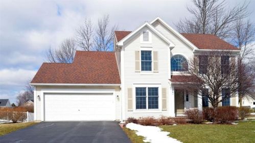 241 Pickering St, Canandaigua, NY 14424-1087