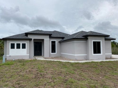 108 Jung Blvd, Naples, FL 34120-2367