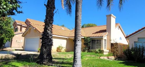 166 Nebraska St, Lake Elsinore CA  92530-1861 exterior