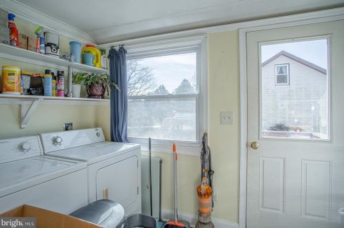 385 Zynn Rd, Downingtown PA  19335-1146 exterior