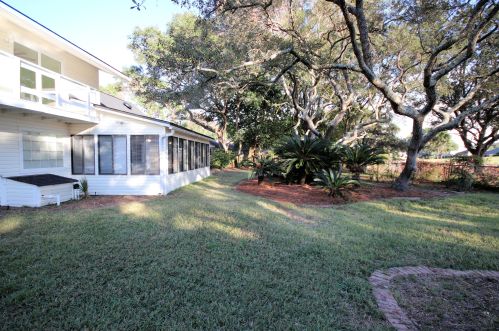 61 Lake Lorraine Cir, Shalimar FL  32579-1617 exterior